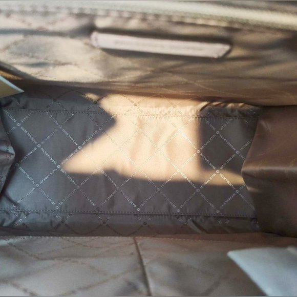 🌸NeW! Michael Kors Mirella Large Tote - Picture 5 of 10